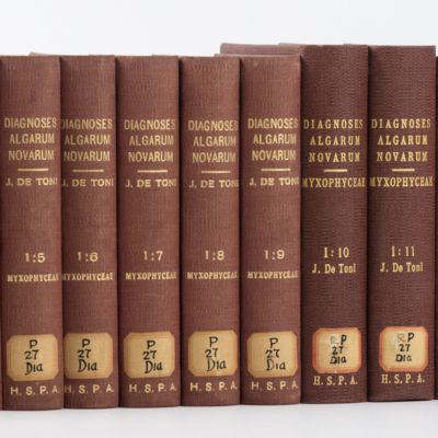 Diagnoses algarum novarum. Post sylloges editionem descriptarum. I (Centuriae I-XI) [AND] II (Centuria I). [All published].